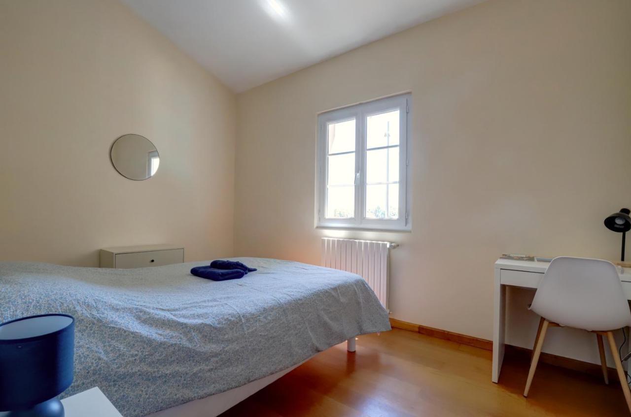 Gite La Grappe Occitane - 14 Personnes - Piscine Privee Ambres Екстериор снимка